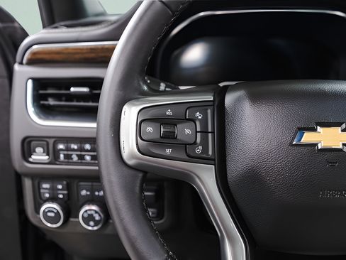 Used 2022 Chevrolet Tahoe Premier AWD/4WD image 12