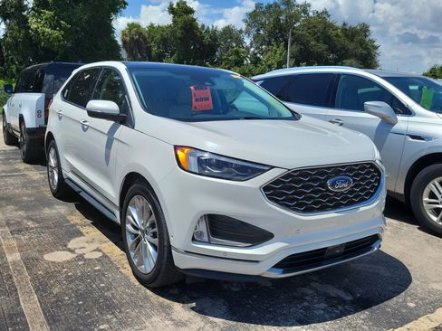 Used 2022 Ford Edge Titanium w/ Equipment Group 301A AWD/4WD image 6