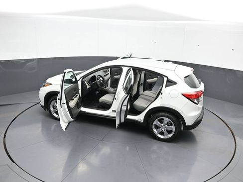 Certified 2022 Honda HR-V LX image 42