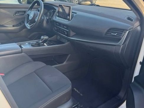 Used 2023 Nissan Rogue S FWD image 16