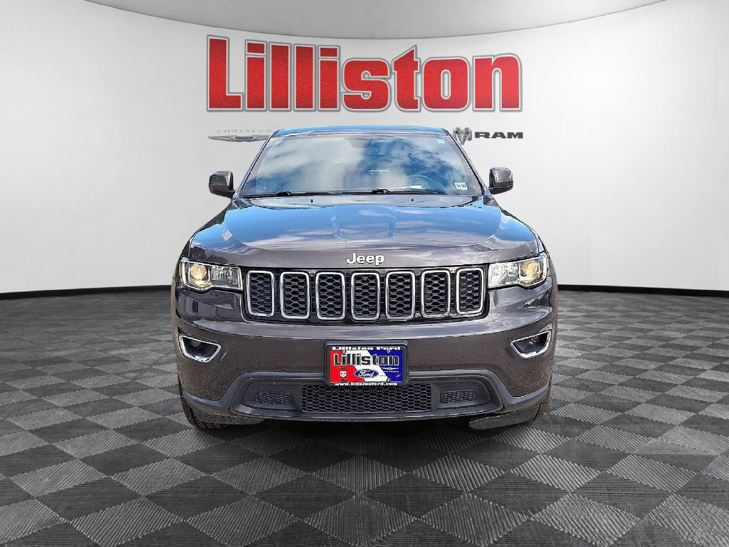 Used 2021 Jeep Grand Cherokee Laredo AWD/4WD image 2