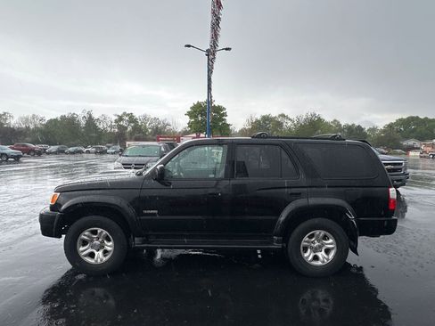 Used 2002 Toyota 4Runner SR5 AWD/4WD image 15