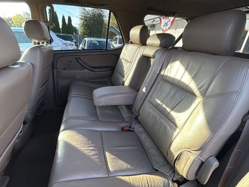 Used 2002 Toyota Sequoia SR5 image 22