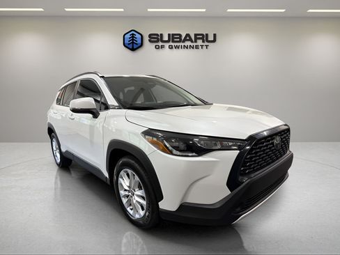 Used 2023 Toyota Corolla Cross LE FWD image 7