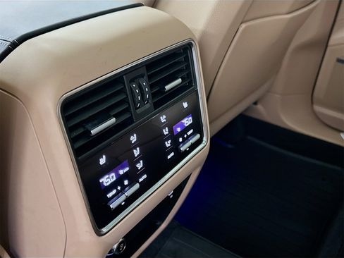 Used 2023 Porsche Cayenne S image 27
