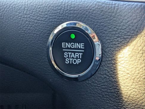 Used 2024 Ford Edge SEL image 30