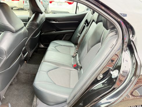 Used 2021 Toyota Camry SE image 26