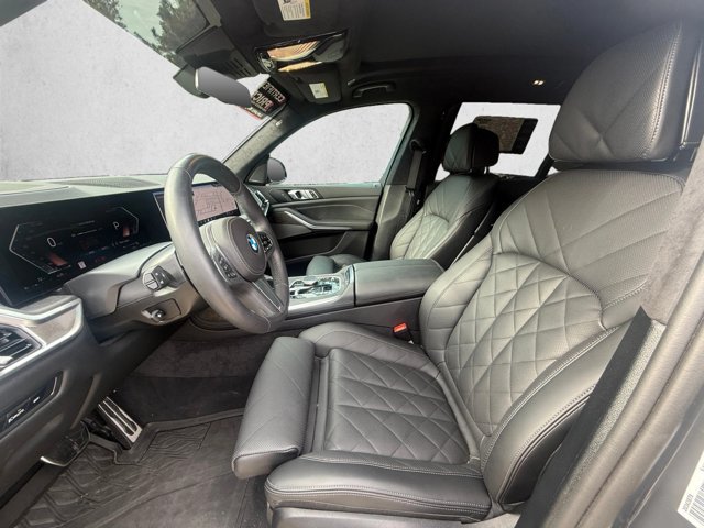 Used 2026 BMW X7 xDrive40i w/ M Sport Package AWD/4WD image 17