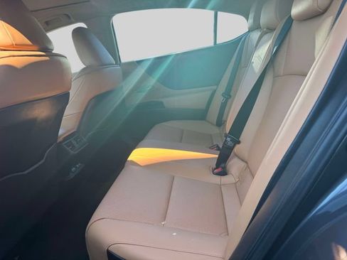 Used 2023 Lexus ES 350 w/ Premium Package FWD image 15