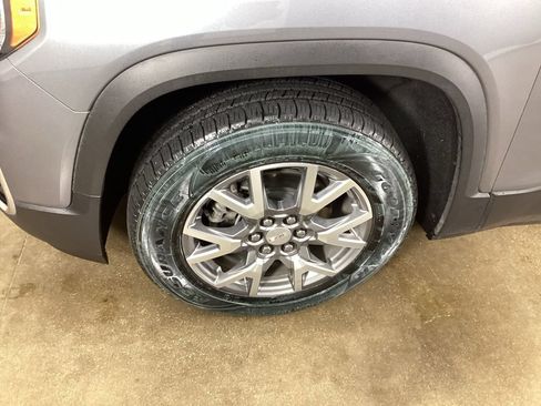 Used 2021 GMC Acadia SLT w/ Technology Package AWD/4WD image 33