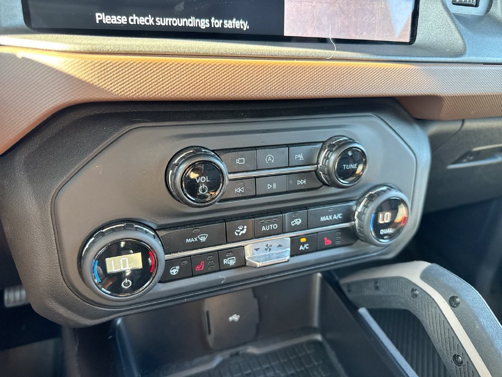 Used 2024 Ford Bronco Outer Banks AWD/4WD image 16