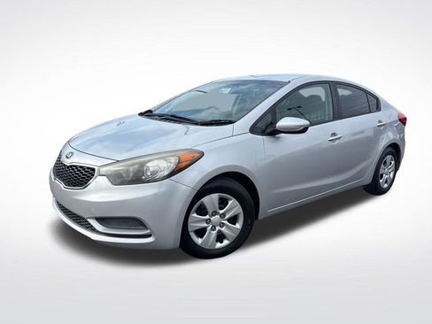 Used 2016 Kia Forte LX image 8
