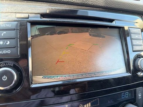 Used 2020 Nissan Rogue SV image 26