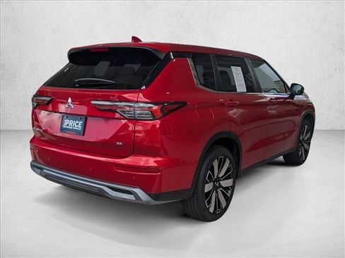 Used 2025 Mitsubishi Outlander SE FWD image 5
