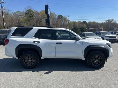 Used 2025 Toyota 4Runner SR5 image 6