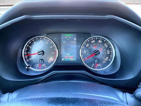 Used 2021 Toyota RAV4 LE image 20