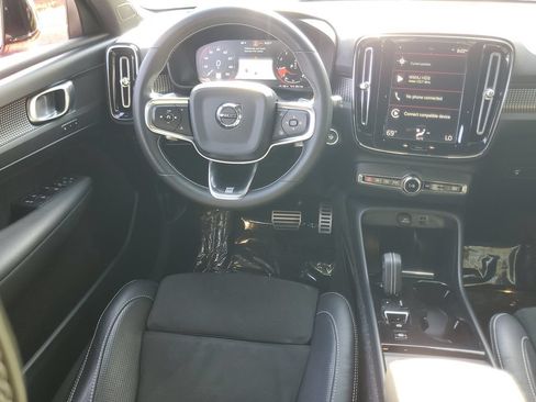 Used 2020 Volvo XC40 T5 R-Design AWD/4WD image 16