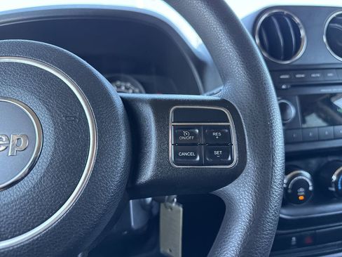 Used 2014 Jeep Patriot Sport FWD image 19