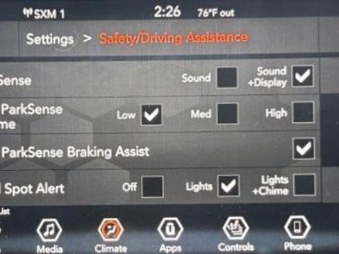 Used 2019 Jeep Cherokee Latitude Plus w/ Cold Weather Group AWD/4WD image 24