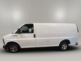 Used 2002 Chevrolet Express 2500 image 2