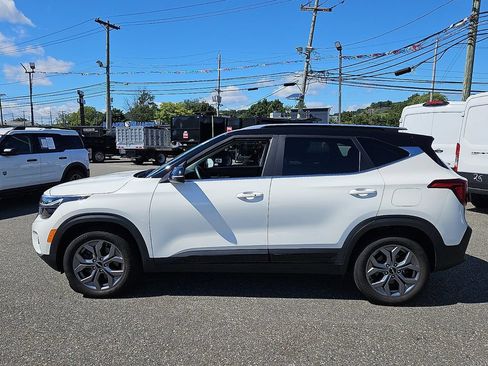 Certified 2024 Kia Seltos S AWD/4WD image 7