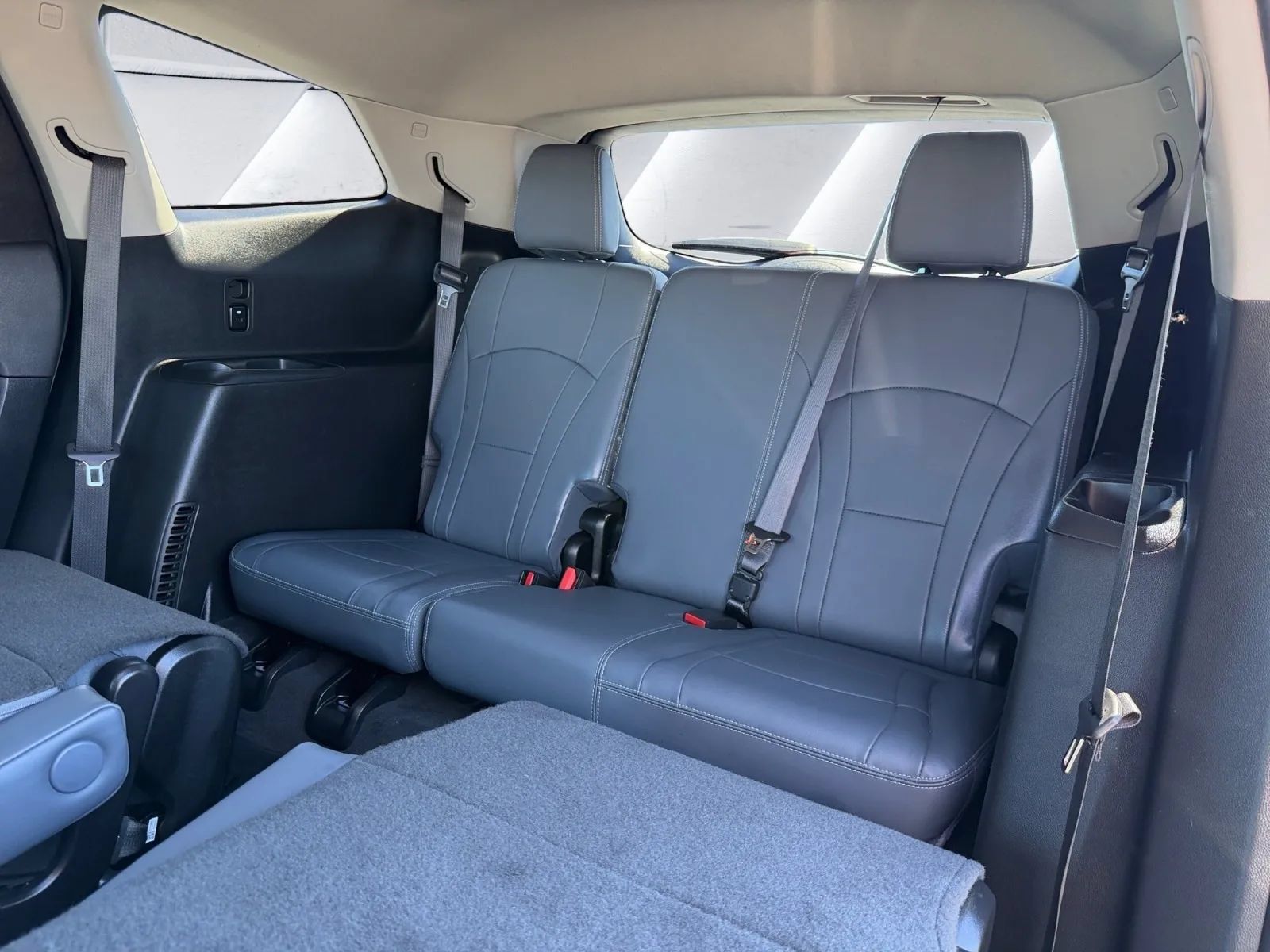 Used 2019 Buick Enclave Premium w/ Experience Buick Package FWD image 12