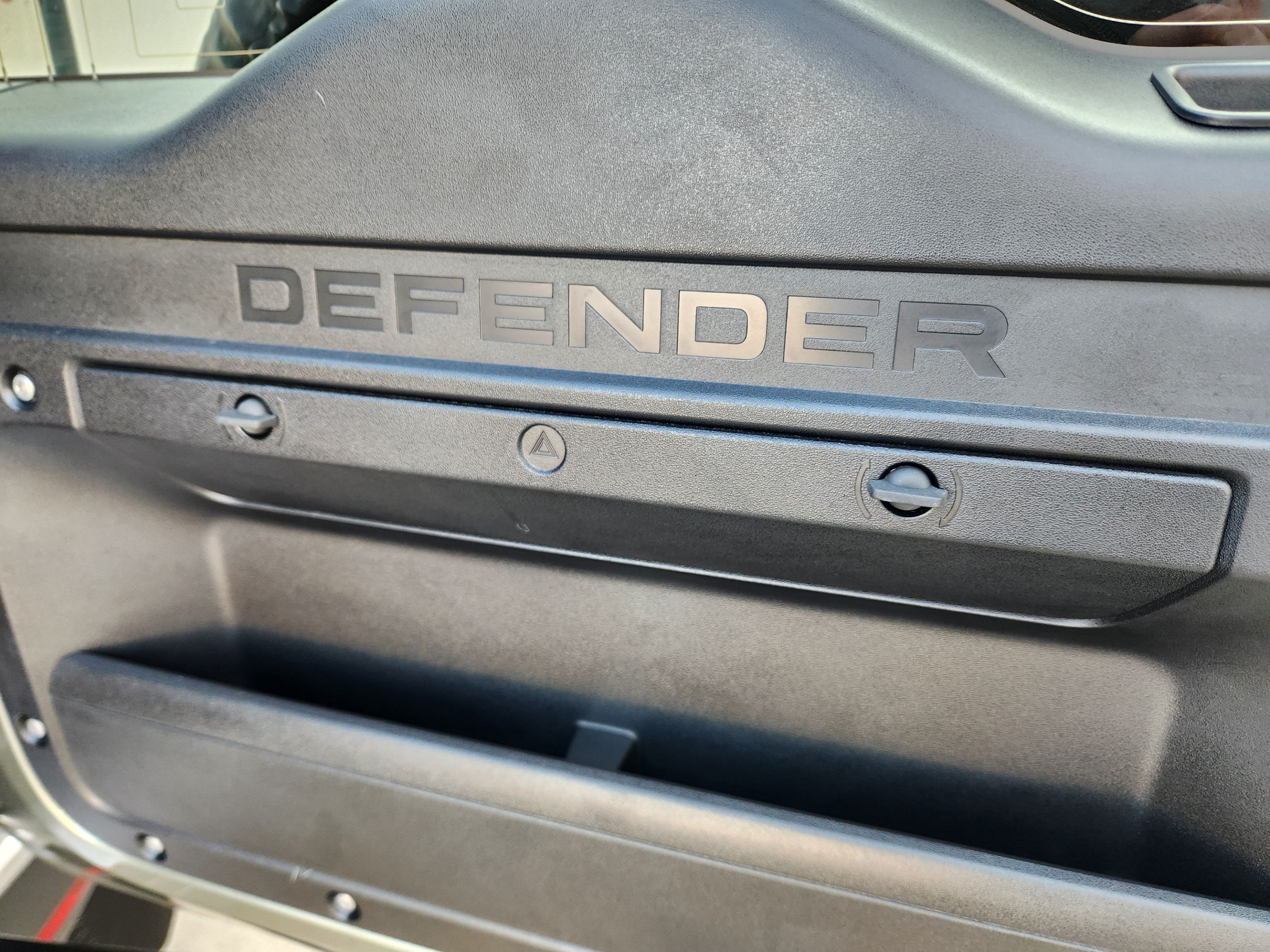 Used 2025 Land Rover Defender 110 S AWD/4WD image 35