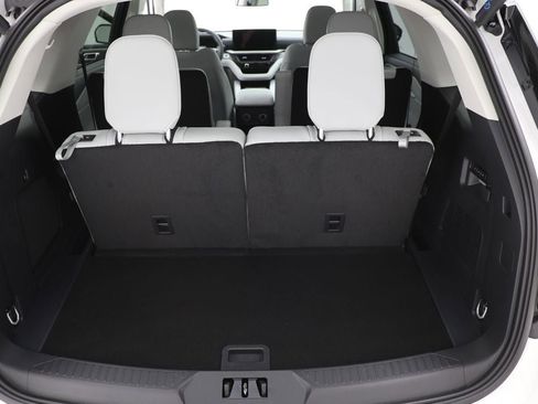 Used 2026 Ford Explorer Platinum w/ LUX Leather Package image 30