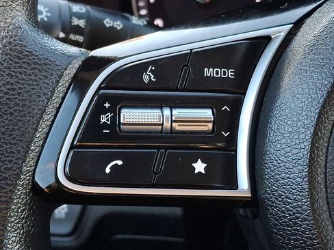 Used 2023 Kia Forte LXS image 17