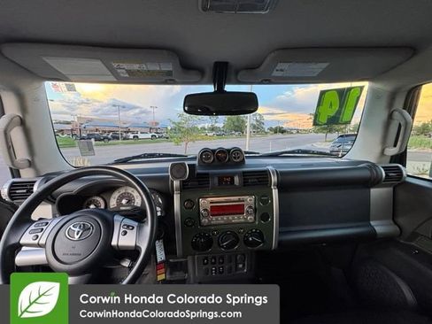 Used 2014 Toyota FJ Cruiser 4WD w/ Upgrade Package image 13