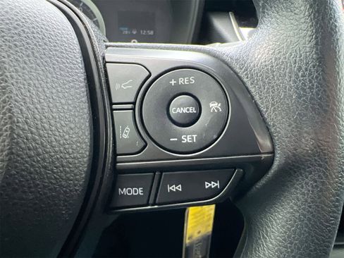 Used 2022 Toyota Corolla LE image 24