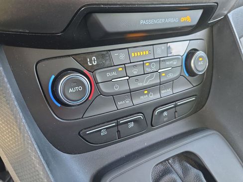 Used 2022 Ford Transit Connect XL image 16