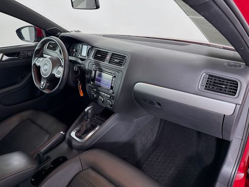 Used 2014 Volkswagen Jetta GLI FWD image 26