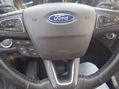 Used 2017 Ford Escape Titanium image 15