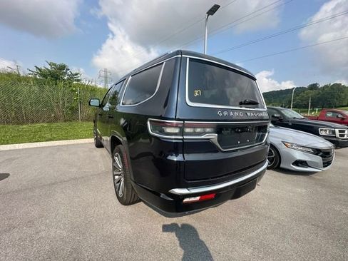 Used 2025 Jeep Grand Wagoneer 4WD image 30