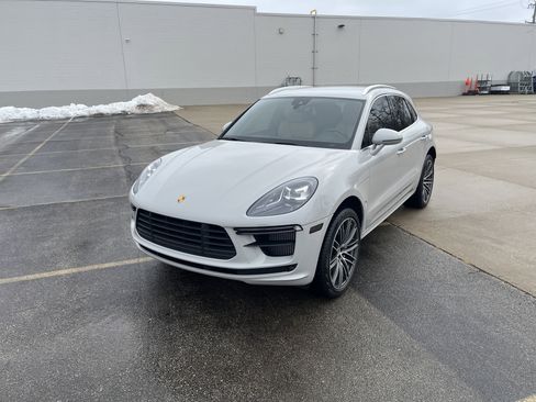 Used 2020 Porsche Macan Turbo image 3