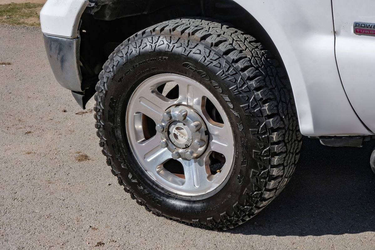 Used 2005 Ford F250 XL AWD/4WD image 57