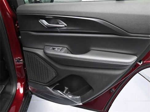 New 2025 Jeep Grand Cherokee Laredo image 36