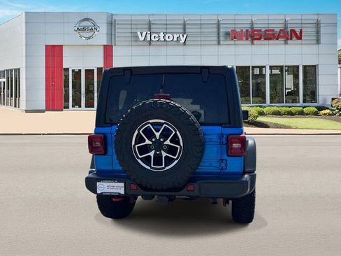 Used 2024 Jeep Wrangler Unlimited Rubicon AWD/4WD image 4