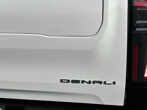New 2025 GMC Sierra EV Denali AWD/4WD image 25