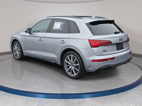 Used 2023 Audi Q5 e Premium Plus w/ Premium Plus Package AWD/4WD image 7
