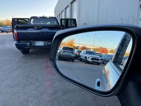 Used 2025 Toyota RAV4 XLE image 19