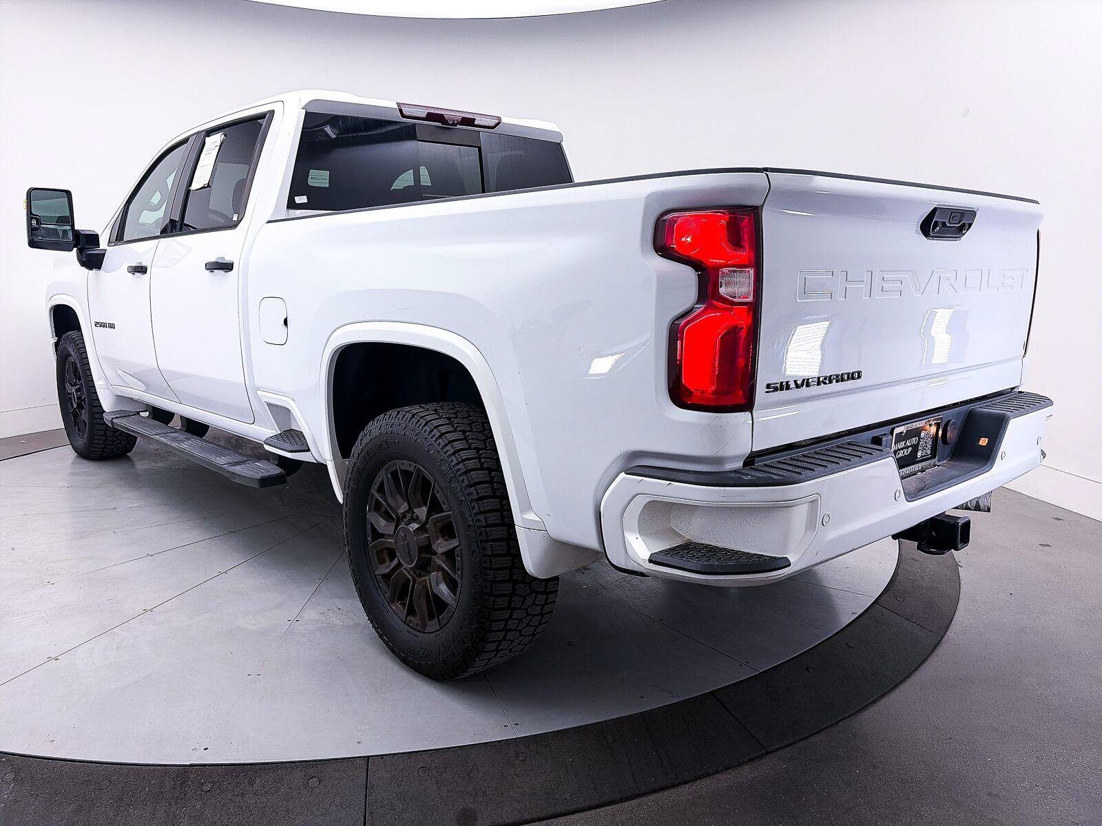 Used 2022 Chevrolet Silverado 2500 High Country w/ Z71 Off-Road Package AWD/4WD image 15