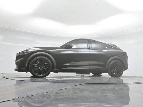 Used 2025 Ford Mustang Mach-E Select w/ Comfort Package Lite RWD image 8