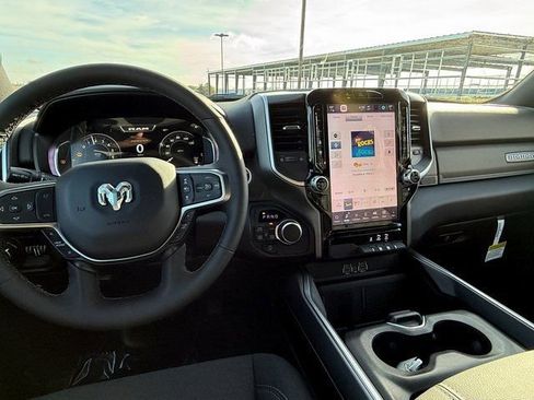 New 2026 RAM 1500 Big Horn AWD/4WD image 16