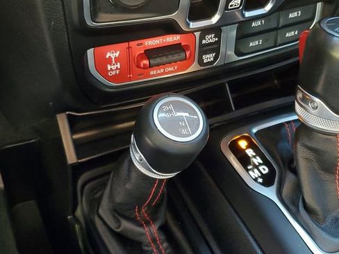 Used 2021 Jeep Gladiator Rubicon AWD/4WD image 20