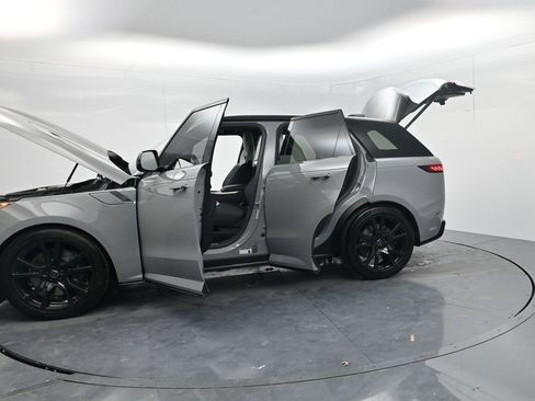 Used 2025 Land Rover Range Rover Sport SV Edition Two image 78