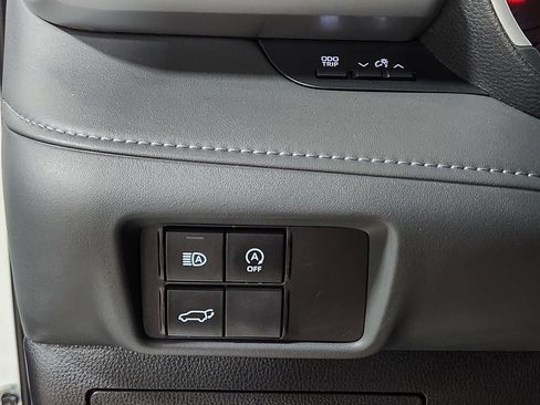 Used 2023 Toyota Highlander XSE FWD image 41