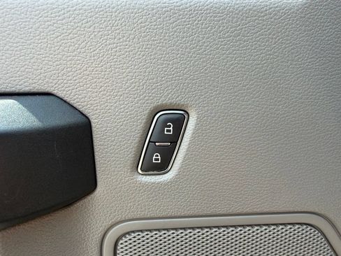 Used 2018 Ford F150 XL w/ Equipment Group 101A Mid AWD/4WD image 27