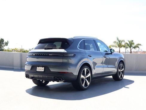 New 2026 Porsche Cayenne image 9